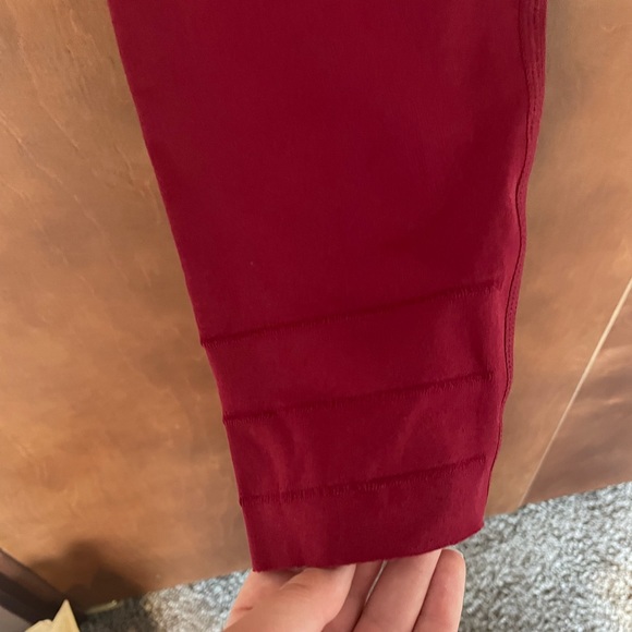 *NWT* Fabletics High-Waisted Sculpknit Legging - Picture 2 of 4